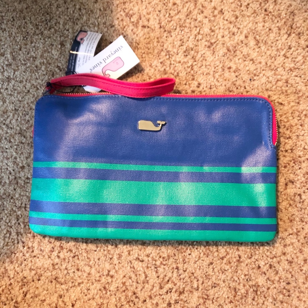 New With Tags vineyard vines clutch